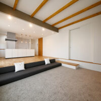 ダウンリビングと暮らす、ひと続きの平屋