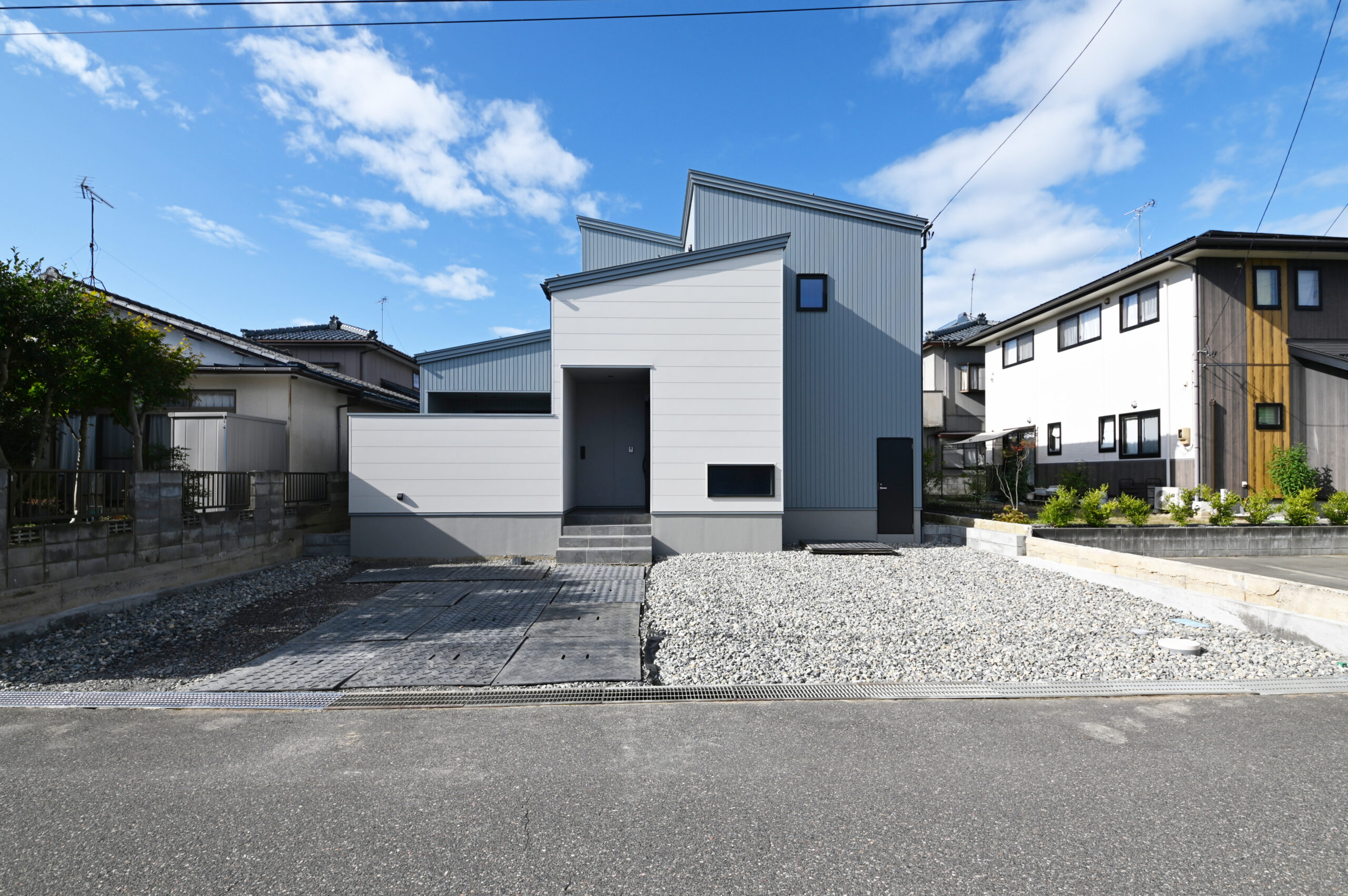 ダウンリビングとプライベートテラスが生む上質な時間