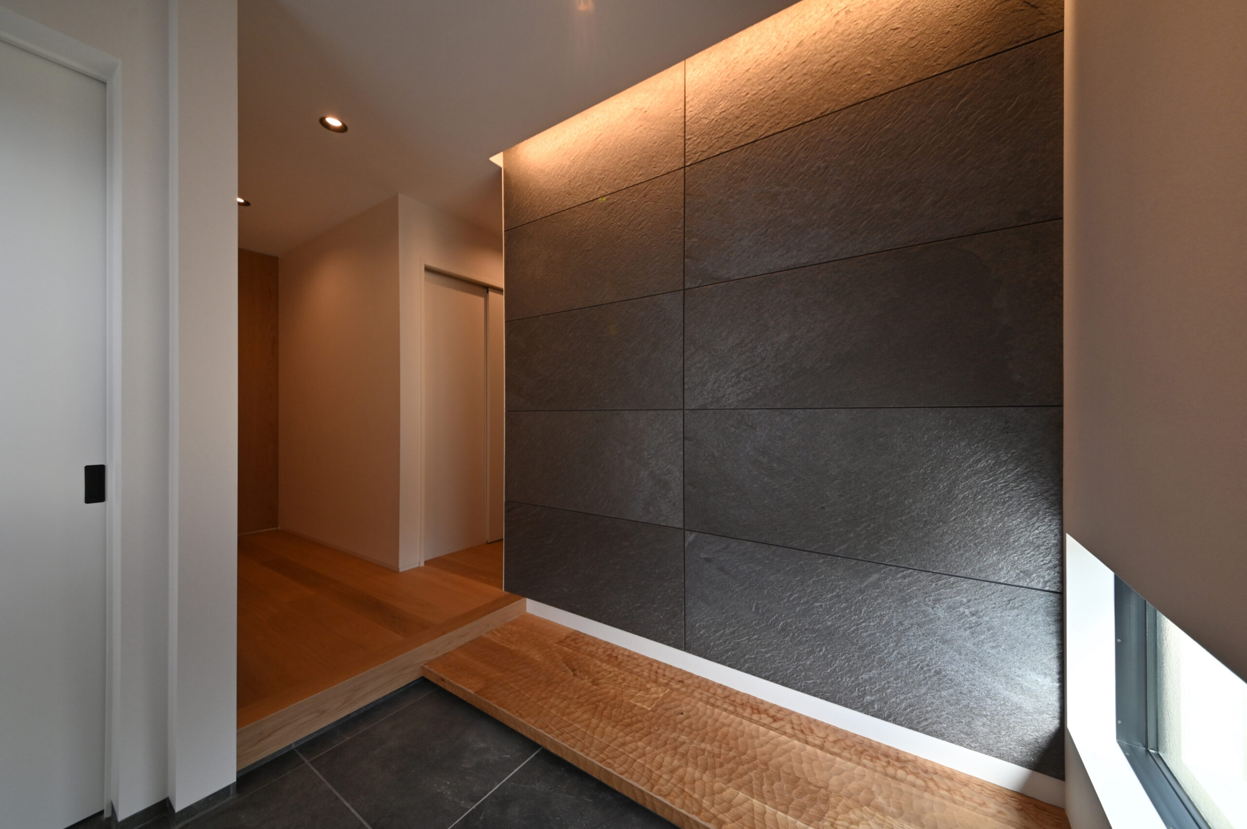 ダウンリビングとプライベートテラスが生む上質な時間