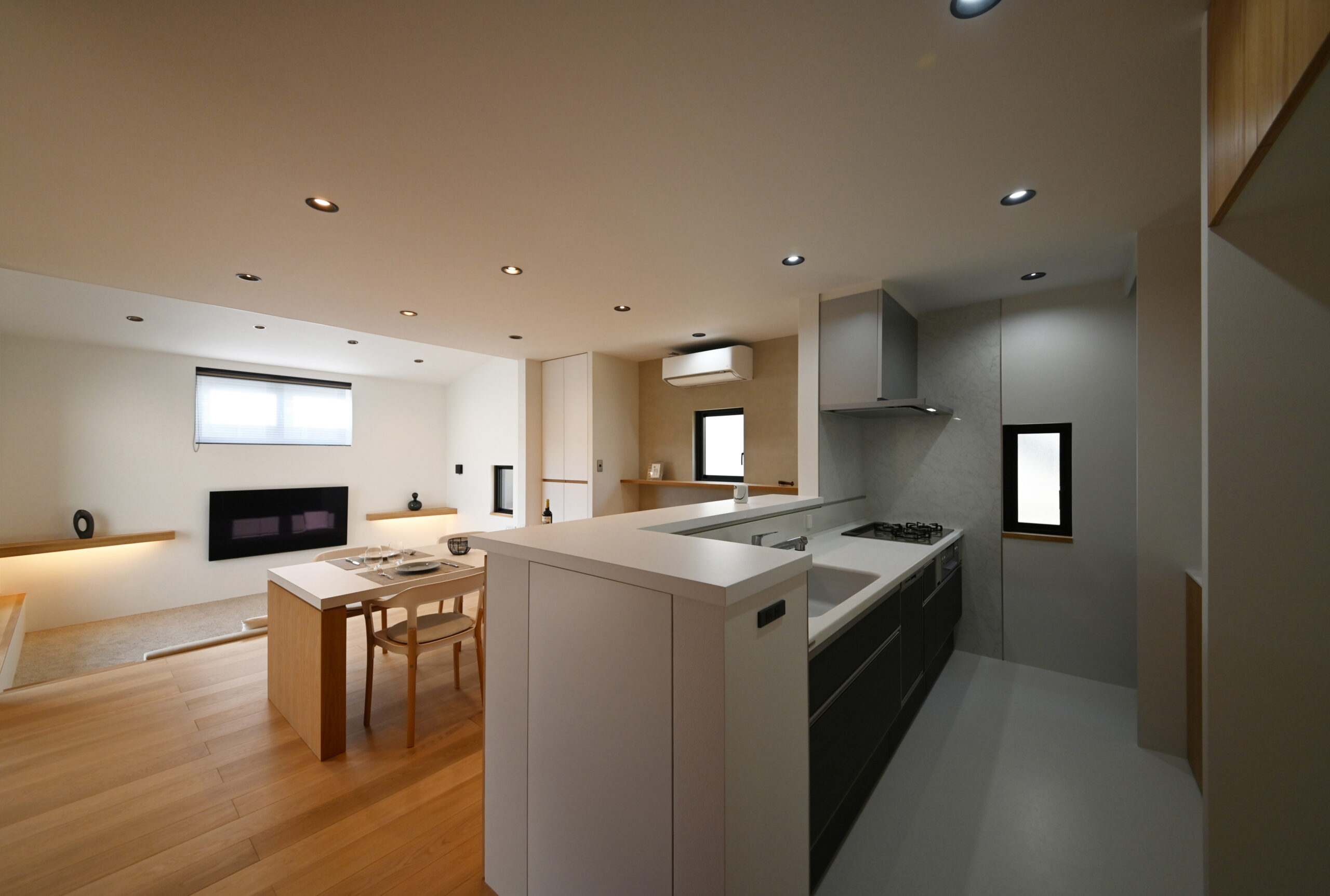 ダウンリビングとプライベートテラスが生む上質な時間