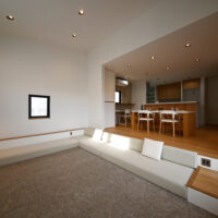 ダウンリビングとプライベートテラスが生む上質な時間