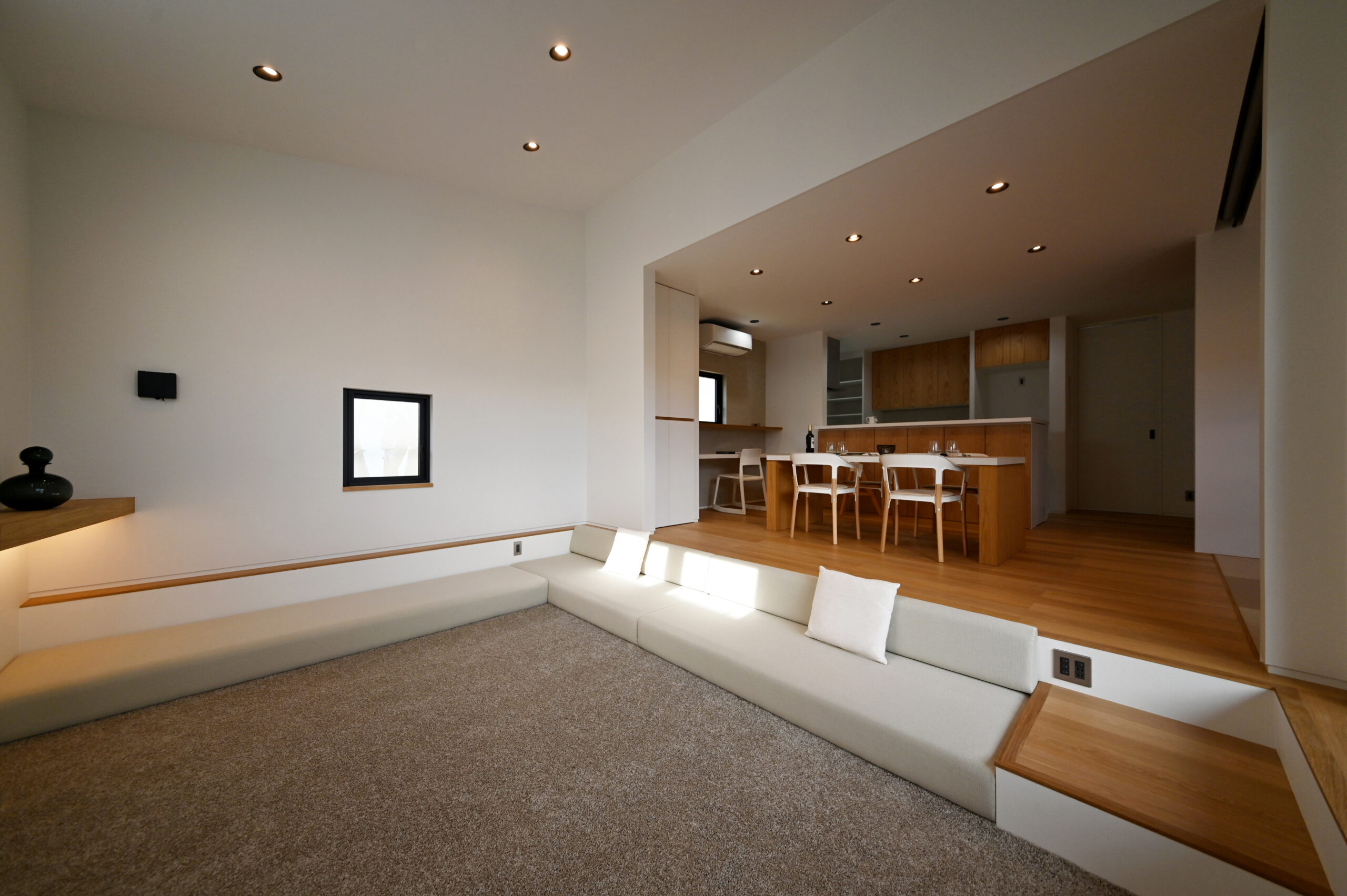 ダウンリビングとプライベートテラスが生む上質な時間