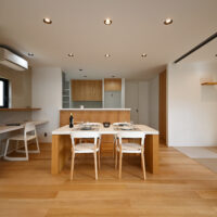 ダウンリビングとプライベートテラスが生む上質な時間