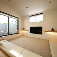 ダウンリビングとプライベートテラスが生む上質な時間