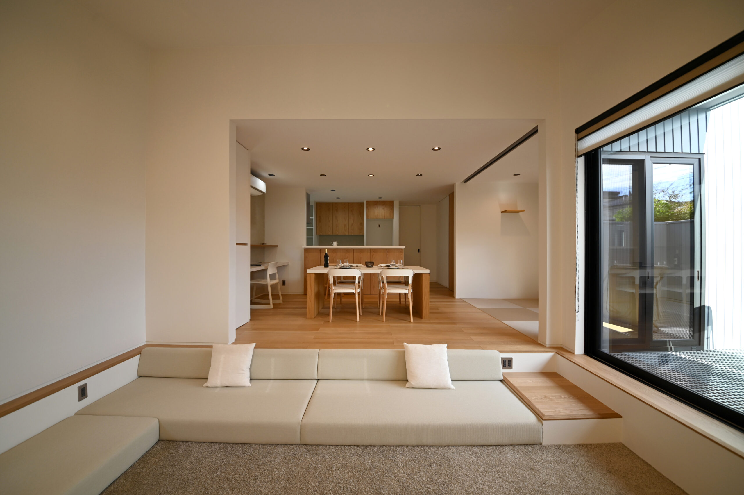 ダウンリビングとプライベートテラスが生む上質な時間